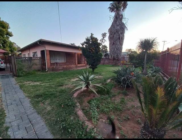 3 BEDROOM HOUSE FOR SALE IN PRETORIA GARDENS